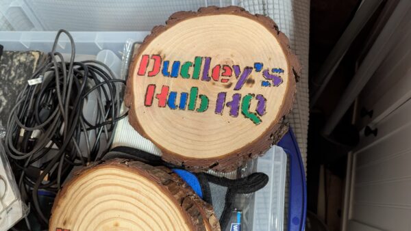 Hand-engraving with color and varnish- Natural Circles Pieces Log Wood Slices (CUSTOMISE)