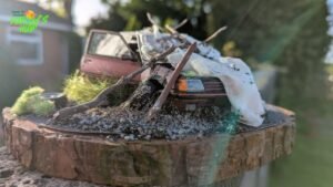 Duddles Custom - Peugeot 205 GTI Crash Diorama (Heller 1/24) – One‑Off Collectible Build